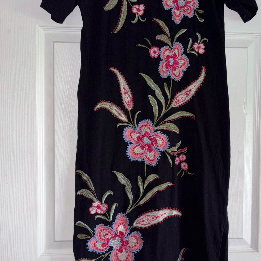 Libbi Trapunto Floral T-shirt Dress